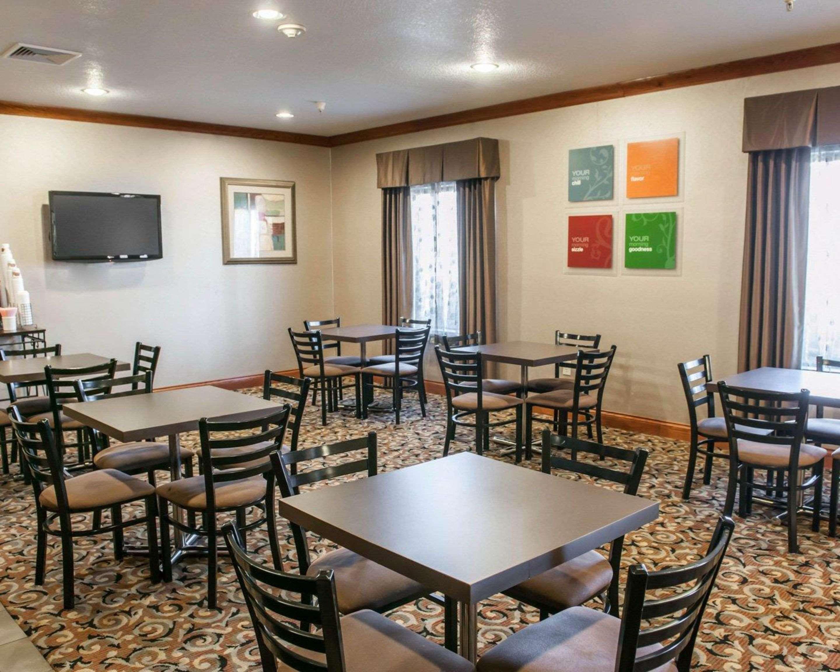 Comfort Inn & Suites Muncie Εξωτερικό φωτογραφία